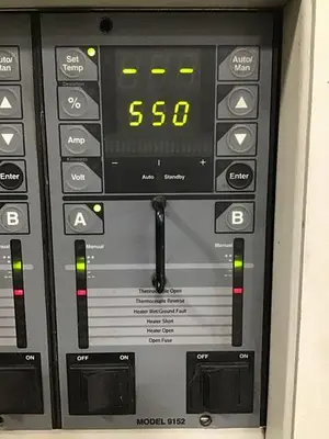 USED HUSKY 9152