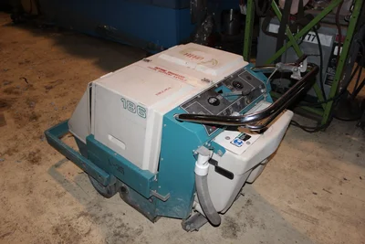 USED TENNANT 186