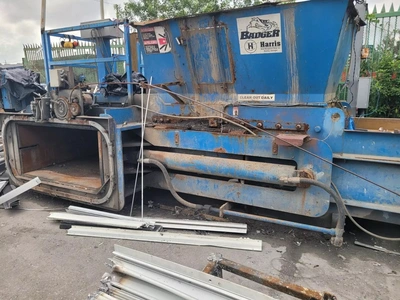 USED 2002 HARRIS L-125S-4-11/8 AUTO TIE