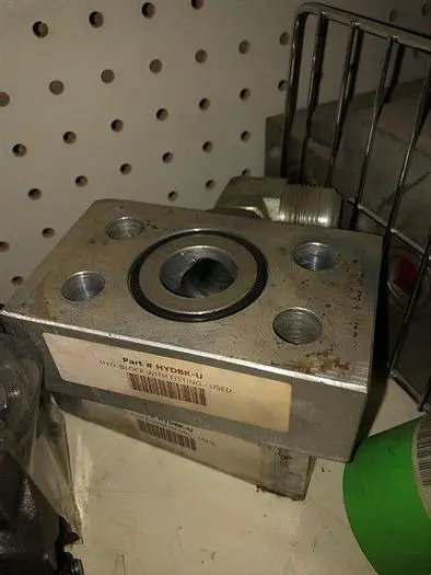Used AFTERMARKET HYDRAULIC BLOCK WITH FITTING - HYDBK-U Parts (Hydraulics and Pneumatics) Pennsylvania US | East West Machinery & Drilling #1416394