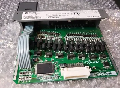Allen-Bradley 1746-OB32 SerD SLC500 Output Module Loc3C19