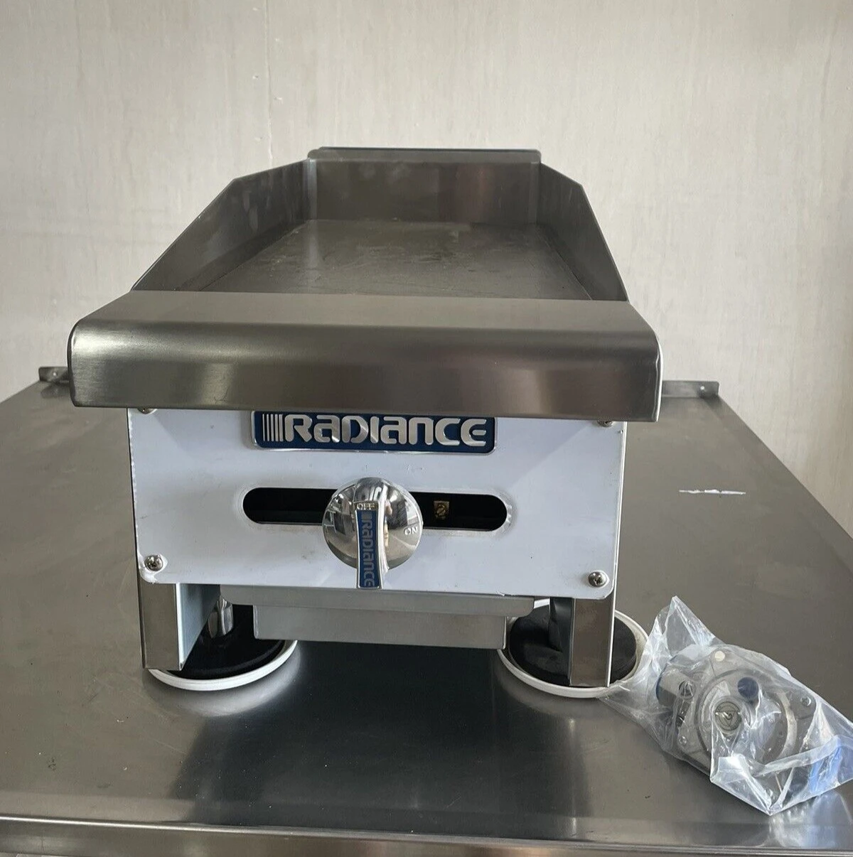 182-0006 Radiance TAMG-14 Natural Gas Flat Griddle