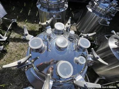 Used High-Quality 27.2 Gallon Vertical Stainless Steel Tank – Jacketed
