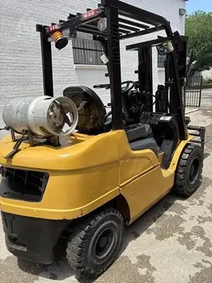USED 2018 CAT GP30N