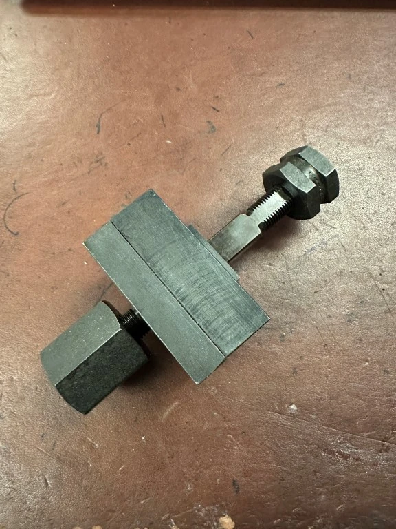 GREENLEE 50722425 1.120" X .880" SQUARE KNOCK