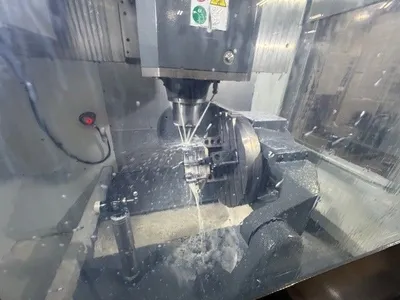 2023 HAAS UMC-750 Vertical Machining Centers | Machinery Network (4)