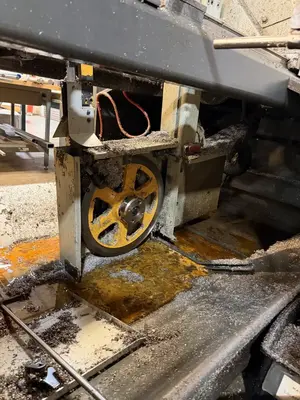 2006 HYD-MECH V-18 Vertical Band Saws | Machinery Resources International (5)