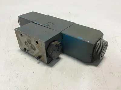 USED VICKERS DG4V-3-6C-M-U-HL7-60