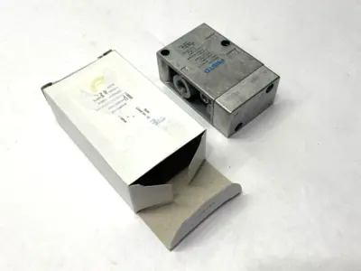 New | in-Stock Festo Pneumatic Valve 3/2-Way 1/4" Ports 9984 Solenoid Valves Michigan US | Maverick Industrial Sales #1392273