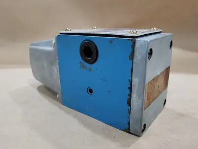 NEW VICKERS 857188 DG4S4-012B-50-S324