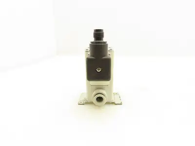 SMC VX230HZ3A 2-Way Solenoid Valve NC 24VDC Coil 3/8" Push Connect Lot of 5
