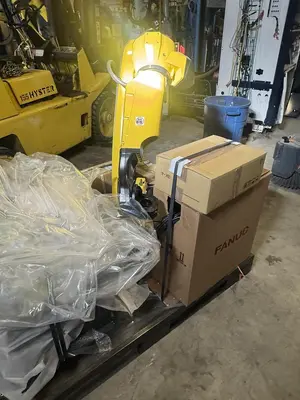 New | in-Stock 2022 FANUC FANUC ARCMATE 120ID Robots Michigan US | Aucto #1306846