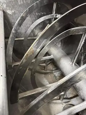 STAINLESS STEEL RIBBON BLENDER APPROXIMATELY 200 CUBIC FEET