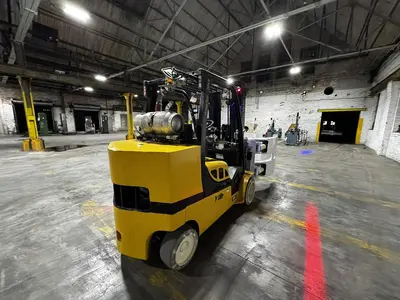 Used YALE GLC120VX Liquid Propane Forklifts Pennsylvania US | Global Equipment International, LLC #1064276