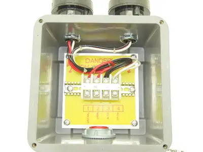 Hughey & Phillips StrobeGuard SS-124 Ambient Light Detector