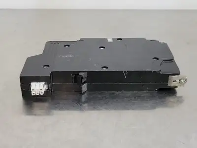 Used SCHNEIDER ELECTRIC ECB14020G3 Switchgears British Columbia CA | Lenmark #241420