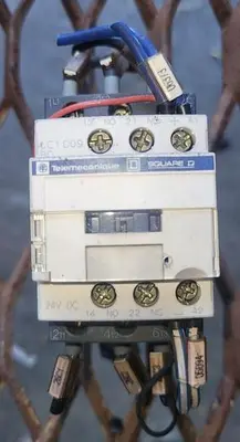 USED SCHNEIDER ELECTRIC LC1D09
