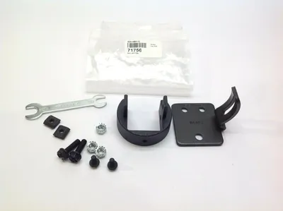 USED BANNER SCREEN MOUNTING BRACKET KIT 71756