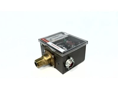 Honeywell L604A1193 Pressure Controller [New]