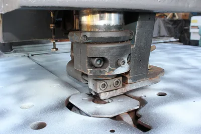 W.A. Whitney Hydraulic Punch - 1.25" Dia. x 1/2"