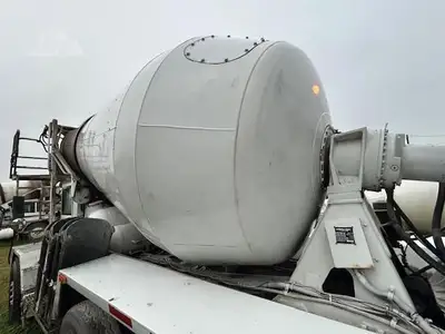 Used 2007 ADVANCE FD3000 Concrete Mixer Trucks Florida US | Big D Heavy Equipment #1556991