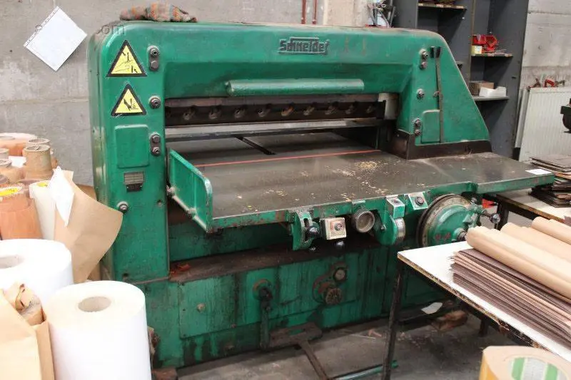 USED SCHNEIDER PAPER SHEAR