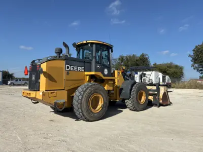 USED 2019 Deere 644K