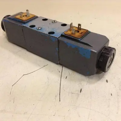 USED VICKERS DG4V-3-6C-M-U-HL7-60