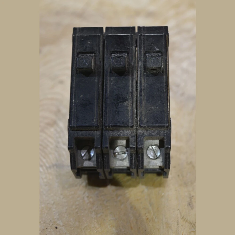 Sylvania 3 Pole 30 Amp Breaker