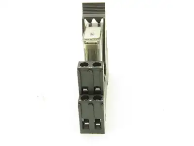 Elesta 119644 SGR 282 Relay 24VDC 8A/250VAC Lot of 16 with Bases