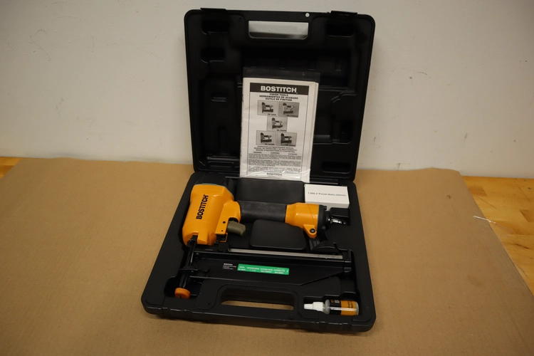 Used BOSTITCH SB-1664FN Air Tools, DC Electrical Tools & Accessories Minnesota US | Machinesused.com #1295551