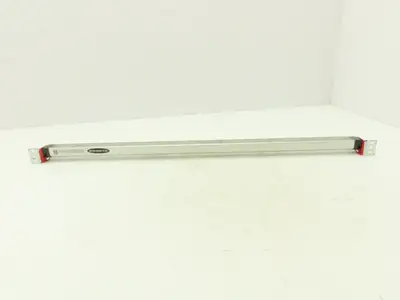 Banner WLS28-2CWGRXX3-0570X24Q Task Light Strip Multicolor White Green Red 24VDC