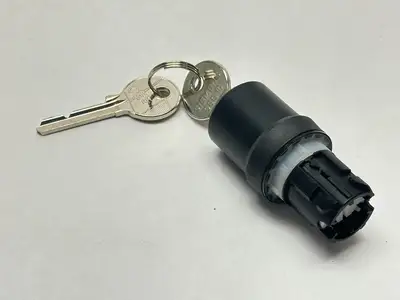 3SU1000-5BC01-0AA0 | Siemens  2-Position Keyed Switch Head Momentary 22mm - New Other