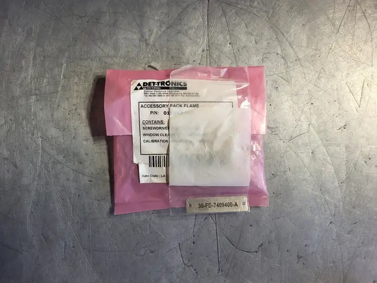 New | in-Stock DET-TRONICS 010643-001 Miscellaneous MRO British Columbia CA | Lenmark #283754