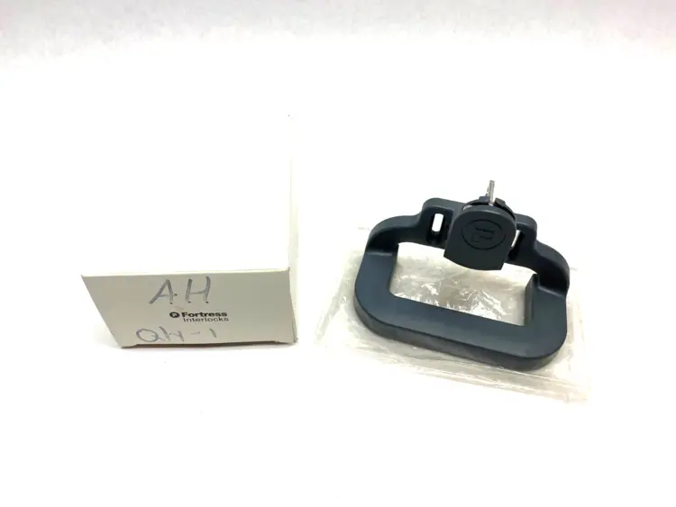 New | in-Stock FORTRESS INTERLOCKS INTERLOCK ACTUATOR HANDLE GRAY PLASTIC KEYED Linear Actuators | Maverick Industrial Sales #1107482