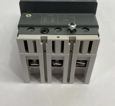 USED ABB MOLDED CASE CIRCUIT BREAKER SACE TMAX 3-POLE SACET1N160