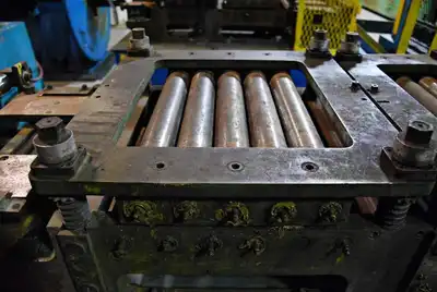 14″ ARDCOR 16-Roll Stock Straightener