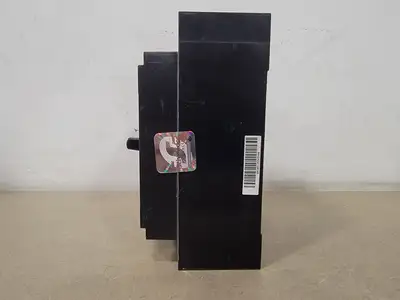 NEW SQUARE D QBL32200