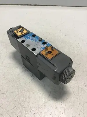 USED VICKERS DG4V-3-6C-M-U-HL7-60