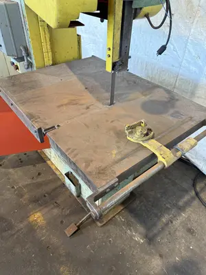 USED DOALL V-26