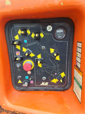 USED 2013 JLG M600JP