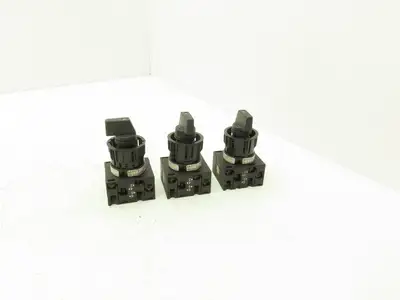 Klockner Moeller T3-2-64647GB Rotary Switch 4-Position 15kW 25A 600V Lot of 3