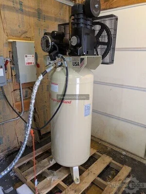 Used INGERSOLL RAND SS5L5 Tank Mounted Air Compressors Illinois US | Meadoworks #1492106