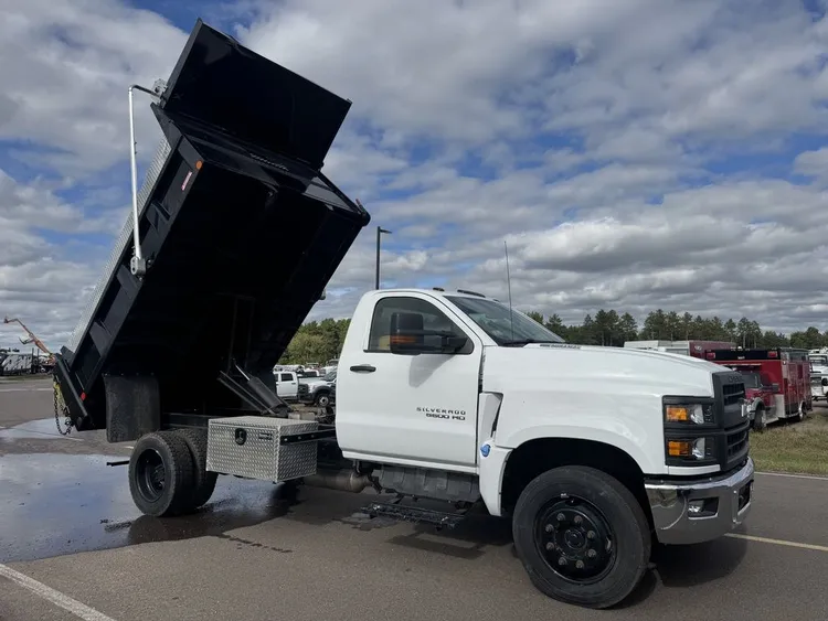 Used 2022 CHEVROLET SILVERADO 5500 HD DUMP TRUCK Dump trucks Minnesota US | Carco Truck & Equipment #1513848