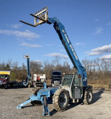 USED 2017 Genie GTH-1056