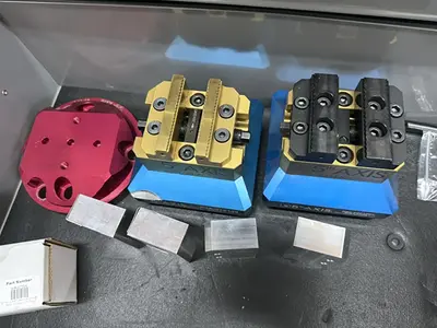 Used 2014 HURCO VMX 10 UHSI Vertical Machining Centers (5-Axis or More) Illinois US | Machinery Marketing International #1319592