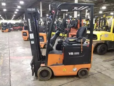 USED 2019 DOOSAN BC15S-5