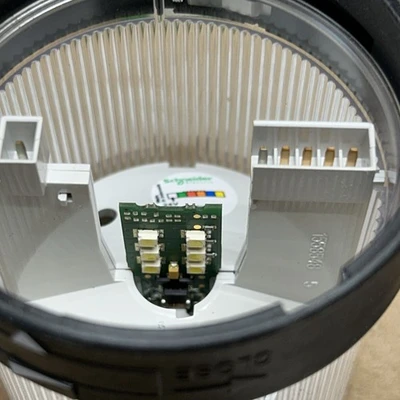 NEW SCHNEIDER ELECTRIC XVB C2B7