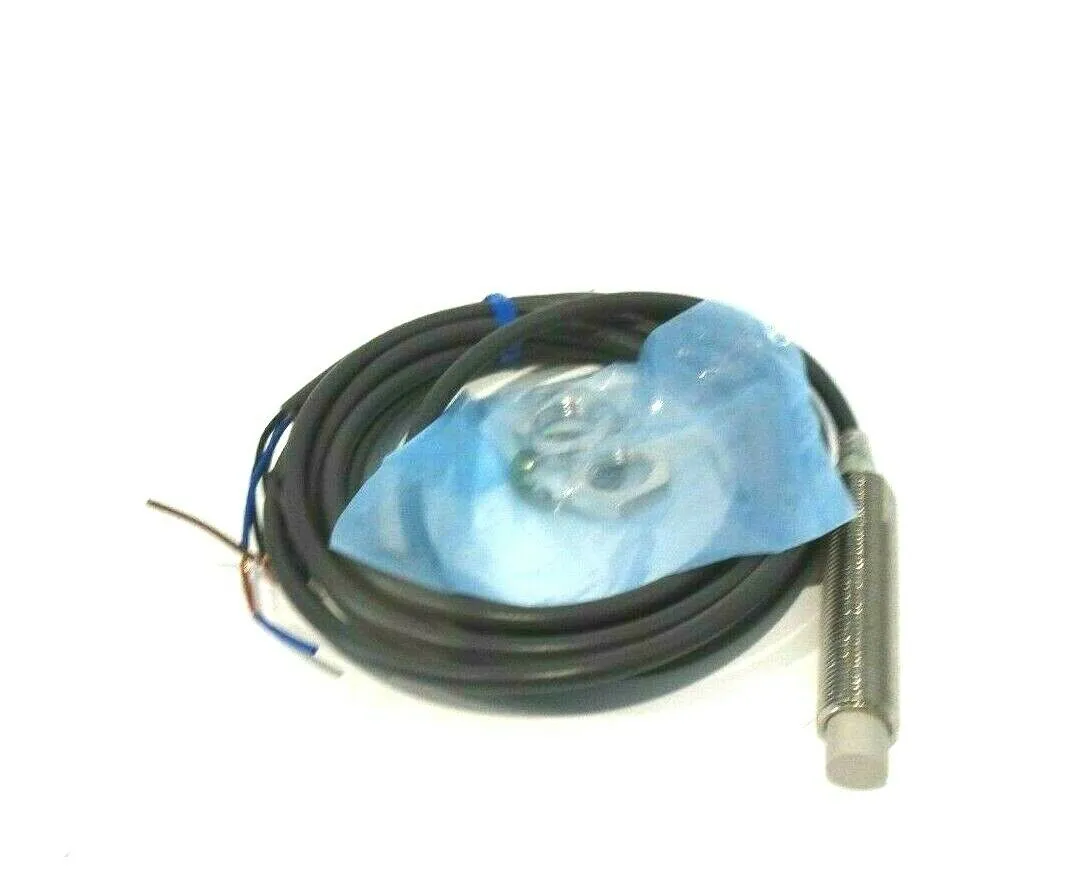NEW OMRON E2E2-X5MC1 PROXIMITY SWITCH E2E2X5MC1