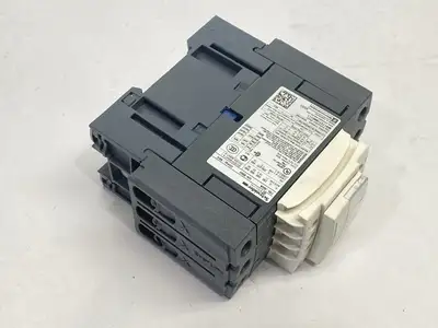 Used Schneider Electric Contactor 3-Pole 40A 480V 120V Coil PLC Contactors Michigan US | Maverick Industrial Sales #1401987